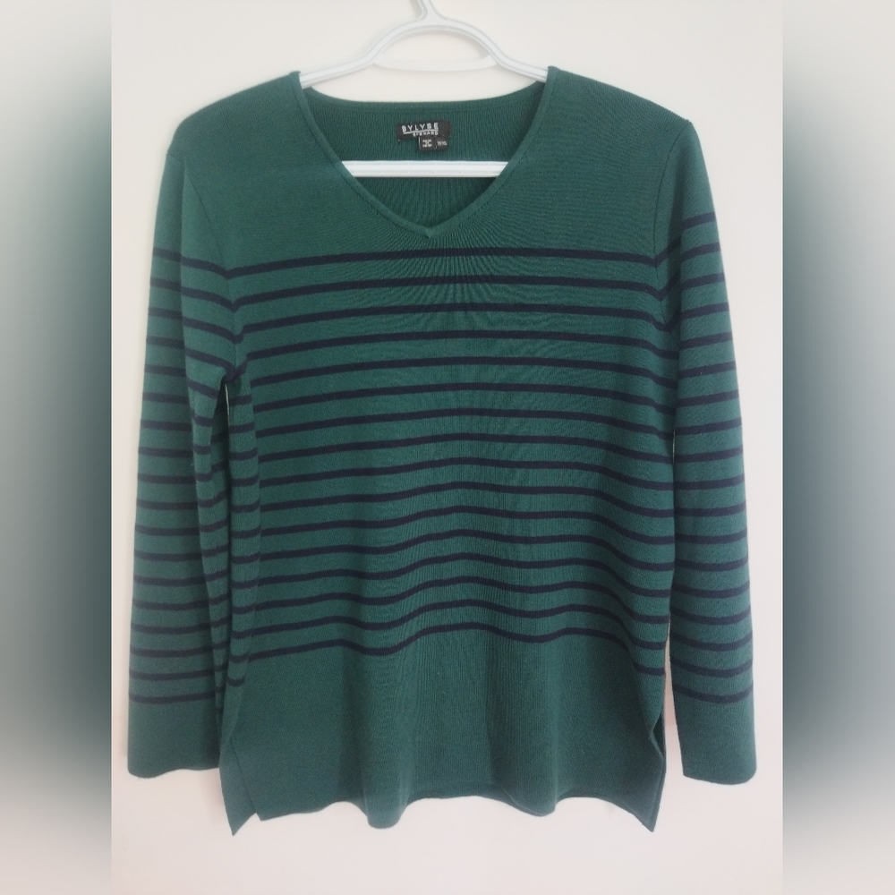 ByLyse V neck sweater black green size xs